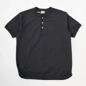 5222H-21 Flat Seam Heavyweight Henley T-paidat  Musteenvärinen